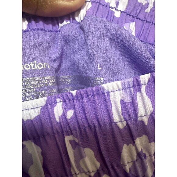 All In Motion Women’s‎ 3” Running Shorts Large Purple Leopard Zip Pocket NWT - Picture 2 of 12